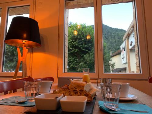 En generel udsigt til bjerge eller udsigt til bjerge taget fra bed and breakfast-stedet