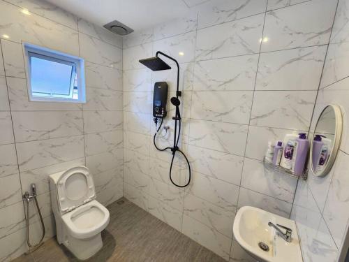 Koupelna v ubytování Sunway Homestay 8pax 2Bath