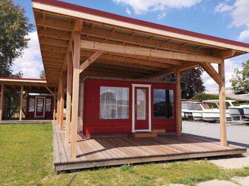 キャンプ場が所在する建物