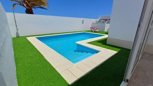 Πισίνα στο ή κοντά στο Villa Esmeralda