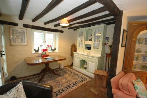 A seating area at Ivy Cottage 