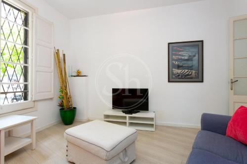 Urban Stay near Sagrada Familia - Gaudí District Apartment