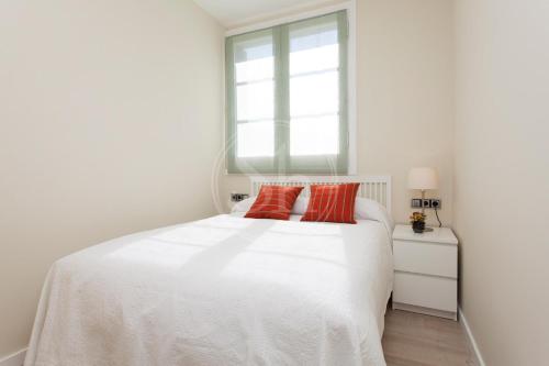 Barcelona Gaudí Avenue Apartment - Near Sagrada Familia