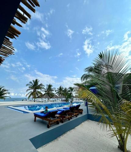 Πισίνα στο ή κοντά στο Sunset Kendwa Beach Hotel