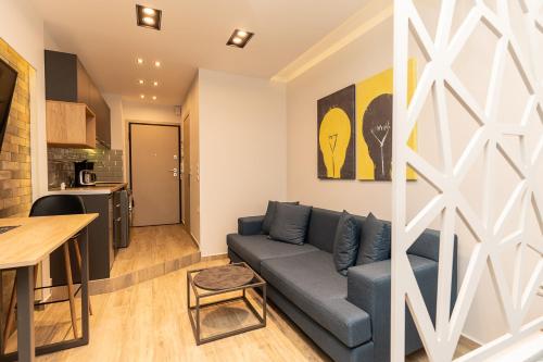Delmare Val studio