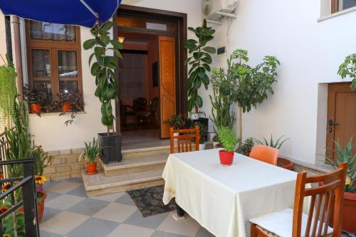 Guest House Veizaj Center