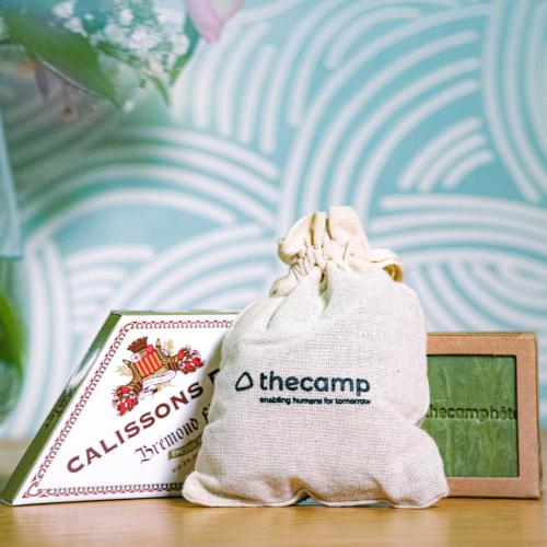 Sijil, anugerah, tanda atau dokumen lain yang dipamerkan di thecamp Hôtel & Lodges - Aix en Provence