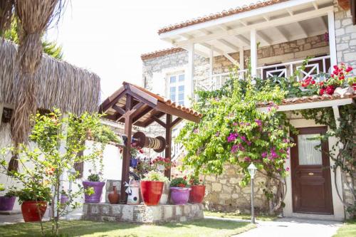 Gallery image of Taşdelen Hotel in Alacati