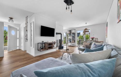 Una televisión o centro de entretenimiento en Matrosenklause