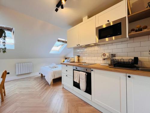The Nook Londons Swanky Studio with FREE Parking photo 5