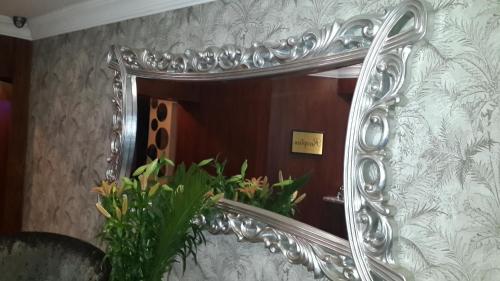 Фотография из галереи Eagle Rock Executive Guest House в городе Кемптон-Парк