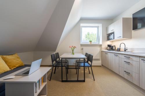 Apartamenty Książka do Poduszki - 250 metrów do Bulwarów Wiślanych - Dream Apart