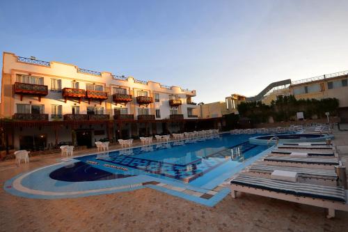 Πισίνα στο ή κοντά στο Falcon Naama Star Hotel