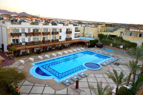 Πισίνα στο ή κοντά στο Falcon Naama Star Hotel