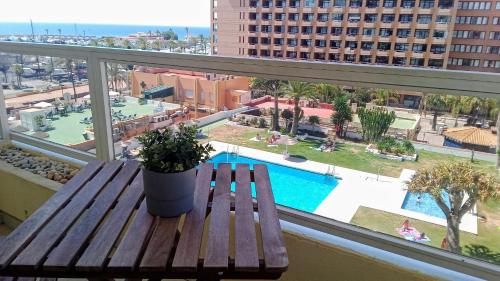 Estudio PYR privado con piscina y playa