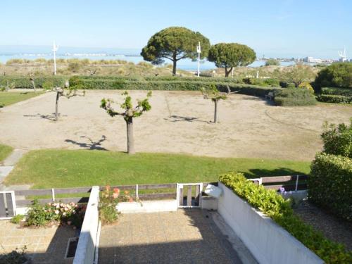 Appartement T2 climatisé avec parking, 4 couchages - Port Camargue
