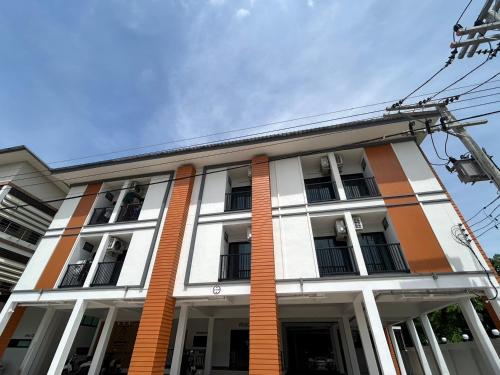Bangunan di mana terletaknya hotel