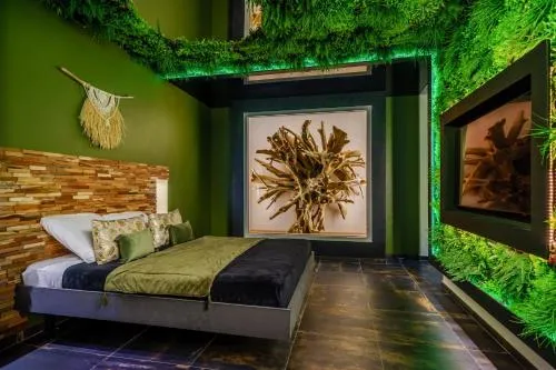 Love Room Evasion Duo photo 26