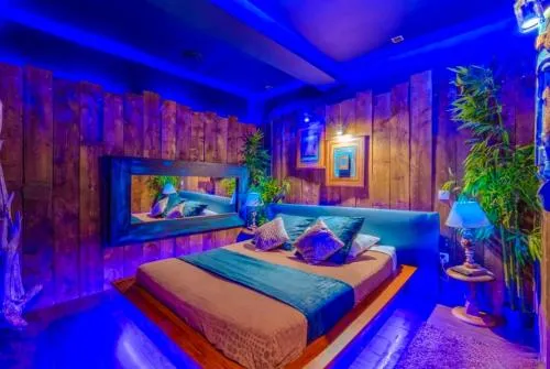 Love Room Evasion Duo photo 5