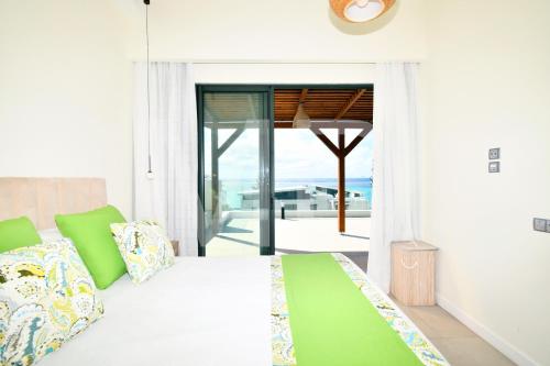 Ένα ή περισσότερα κρεβάτια σε δωμάτιο στο Penthouse de la plage, private lift