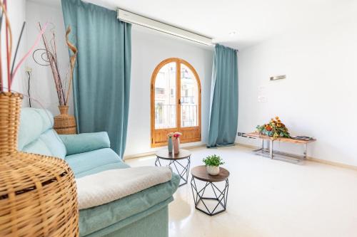 Grand Villa Valencia- large groups-8 min to Center by Metro