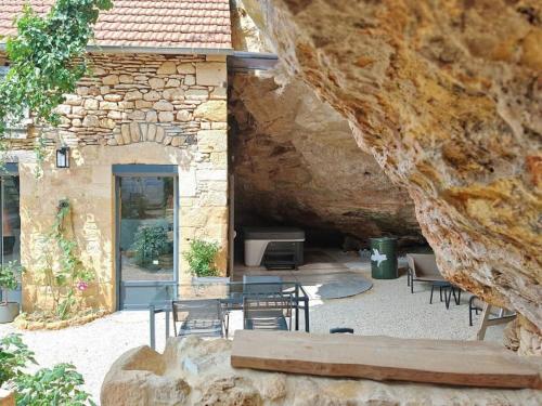 Kawasan patio atau luaran di MilhaRoc, Gîte insolite avec SPA