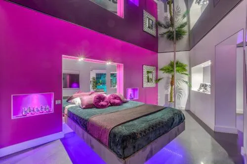 Love Room Evasion Duo photo 21