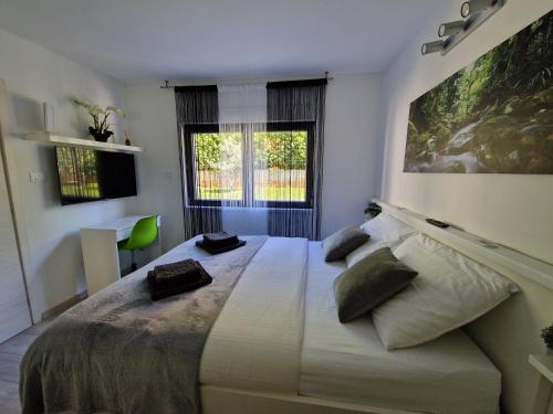 2XL Apartments