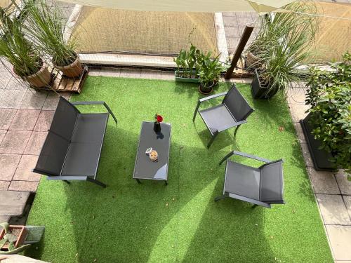 Taman di luar Davvero Casa - Appartamento con terrazzo in centro