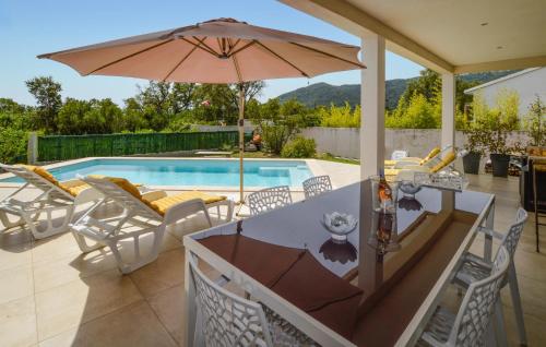 Πισίνα στο ή κοντά στο Gorgeous Home In Prunelli Di Fiumorbo
