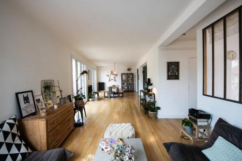 Atelier St Didier-Spacieux avec grand balcon-Saône