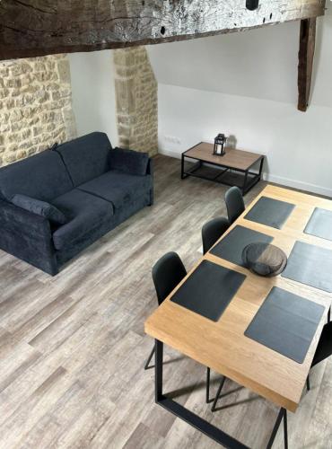 Appartement en duplex Trevieres 3 eme étage