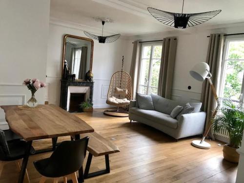 Beautifully designed homely calm parisian duplex