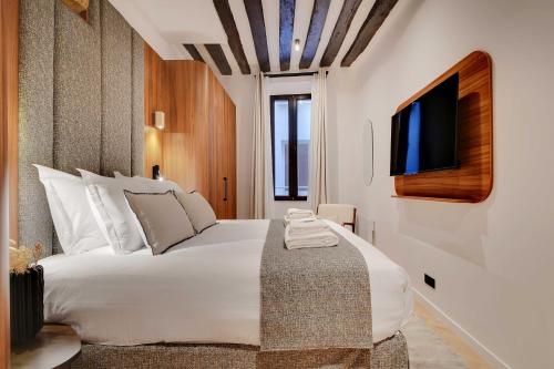 Luxury in the heart or Paris-Notre Dame