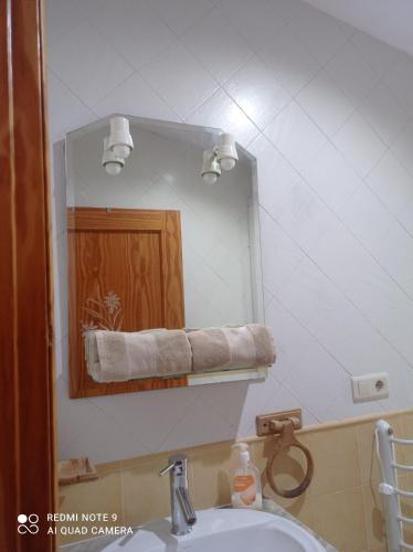 Ένα μπάνιο στο Apartamentos Casas Rurales "Paraje San Blas" TR-BA-00166