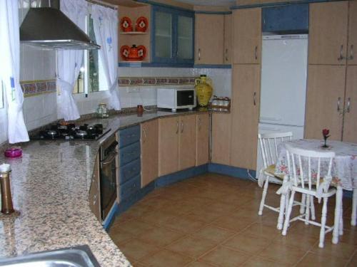 Chalet piscina privado,12 personasDenia