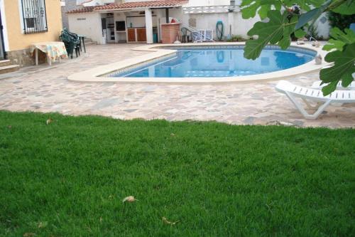 Chalet piscina privado,12 personasDenia