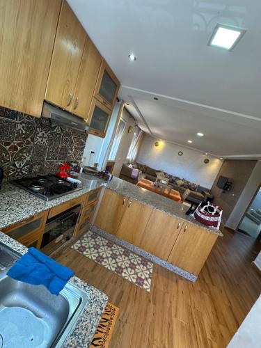 Una cocina o zona de cocina en green vue appartement nearby sea