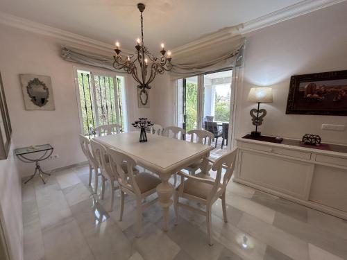 Villa Maisa Marbella by Málaga Planners