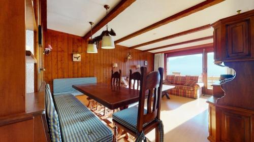 Posezení v ubytování La Ruinette-cosy 2-bed With Pool & Gym Access