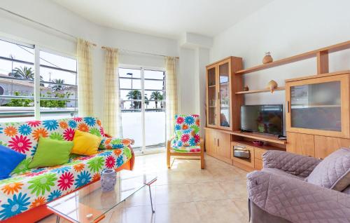 TV/trung tâm giải trí tại Nice Apartment In San Javier With Wifi