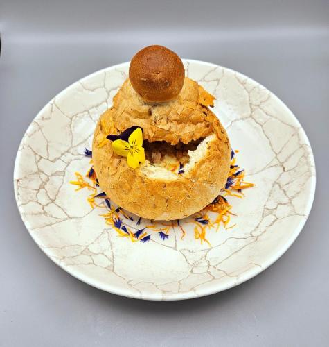ホテルの敷地内または近くでの食事または食べ物