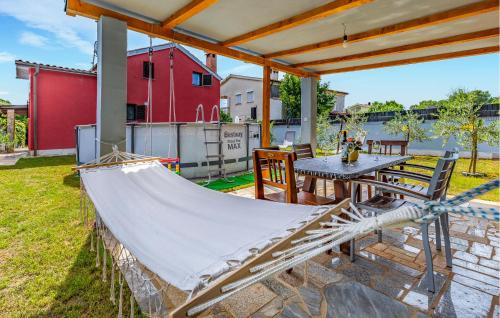 3 Bedroom Beach Front Home In Medulin