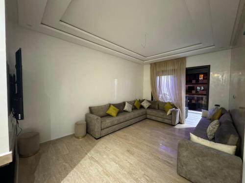 Gallery image of Appartement 3 chambres Les crêtes Dar bouazza in Dar Bouazza
