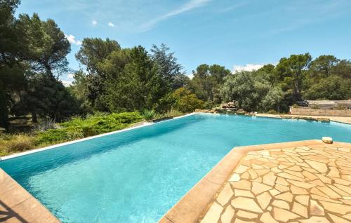 Stunning Home In Uchaux