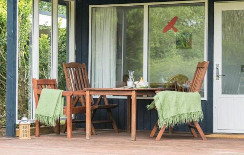 Patio nebo venkovní prostory v ubytování Cozy Home In Tarm With Wifi
