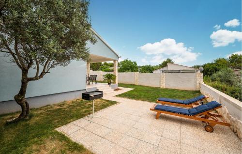 Nice Home In Fazana With Wifi