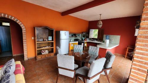 Kuchyň nebo kuchyňský kout v ubytování Villas Santa Cecilia Villa GeeGee en Yelapa
