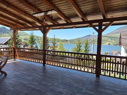 Afbeelding uit fotogalerij van CabAna de la Colibița in Colibiţa