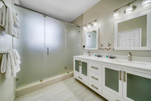 Koupelna v ubytování Casa grande con piscina-Palmetto Eliptic Miami-